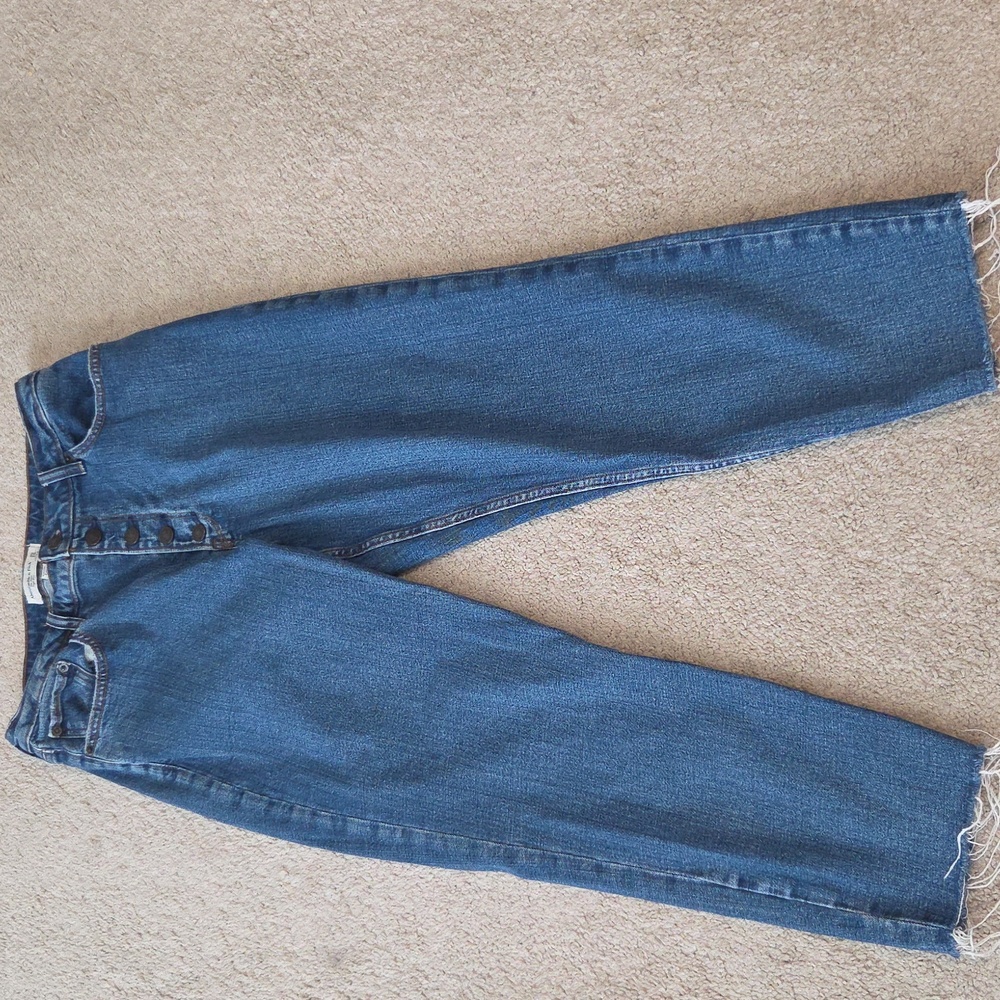 Abercrombie & Fitch The Mom High Rise Blue Jeans